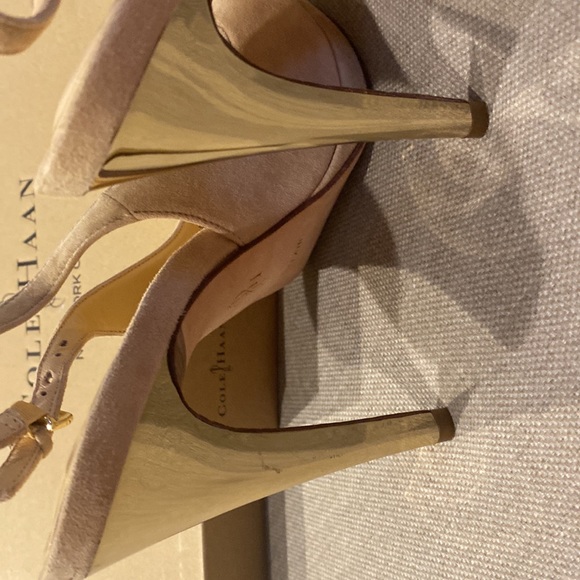 Cole Haan Chelsea slingback stacked heels Sandstone Suedegold heels - Picture 7 of 10
